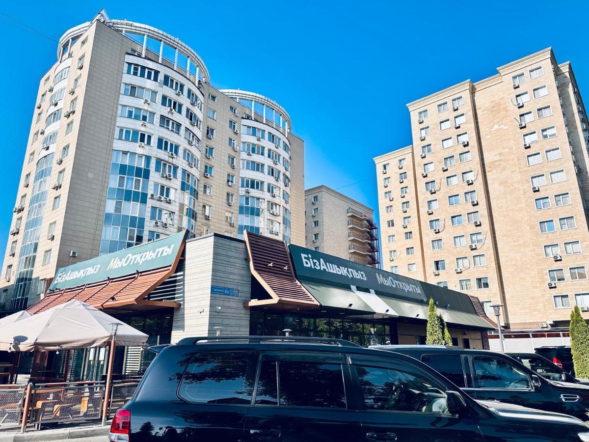 Жк Молодежный В Центре Алматы Almaty Exteriér fotografie